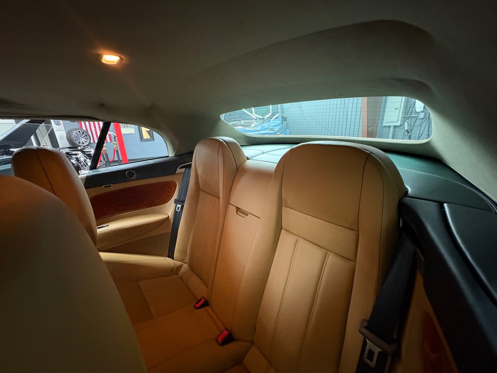 2007 Bentley Continental Image 32