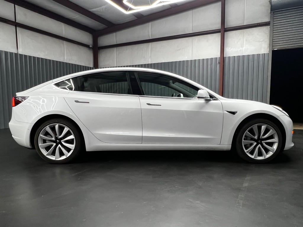 2019 Tesla Model 3 Image 8