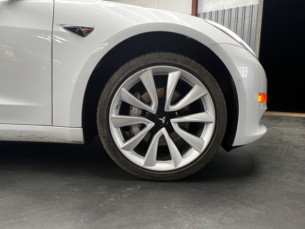 2019 Tesla Model 3 Image 9