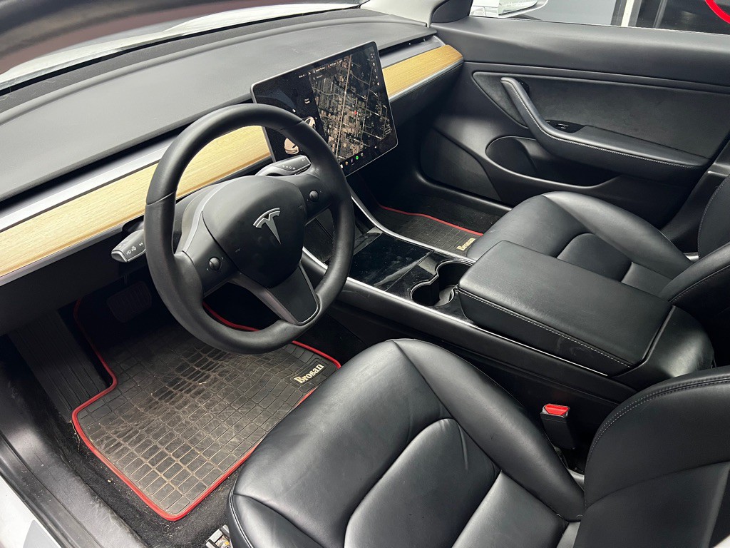 2019 Tesla Model 3 Image 15