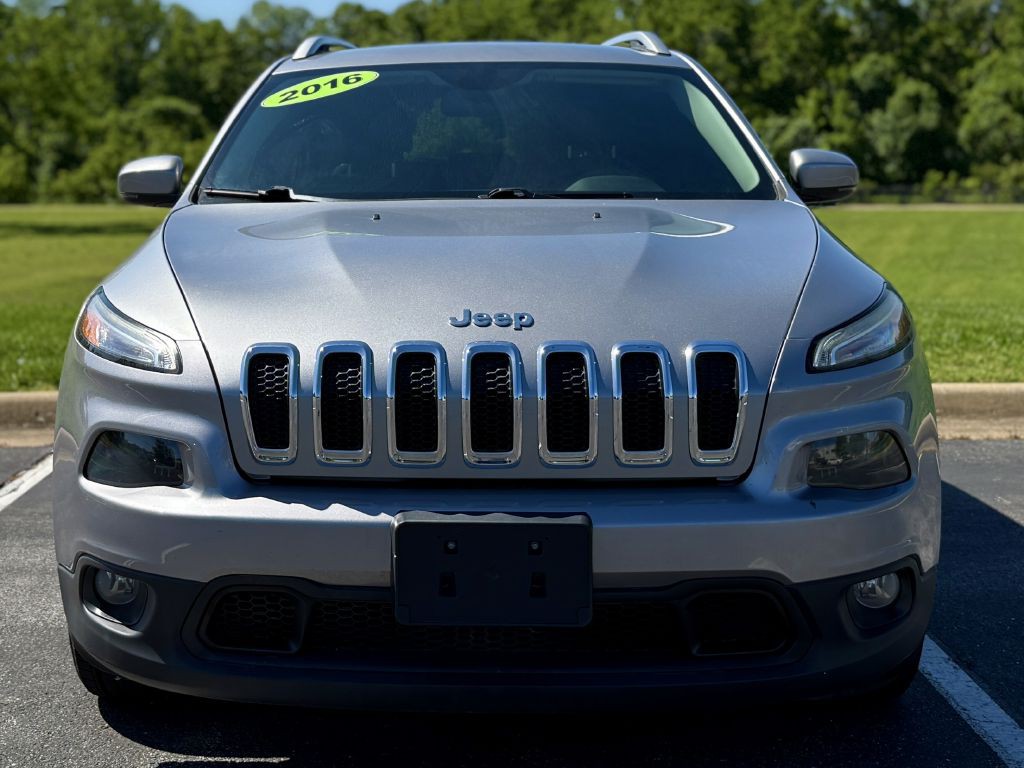2016 Jeep Cherokee Image 2