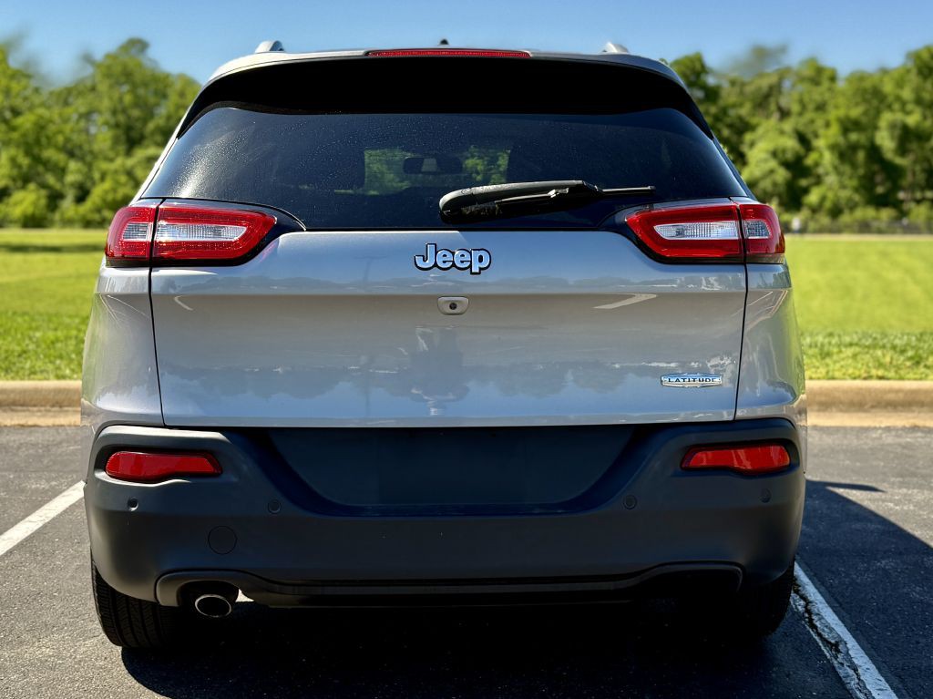 2016 Jeep Cherokee Image 5