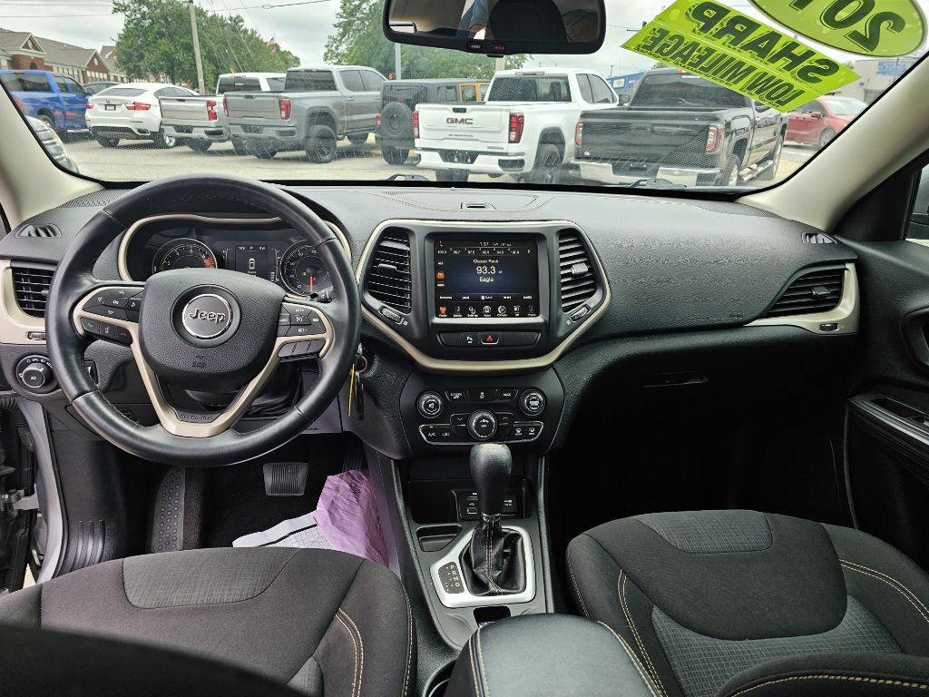 2016 Jeep Cherokee Image 21