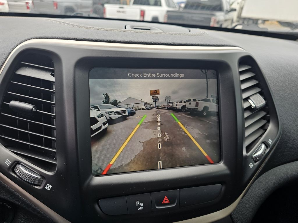 2016 Jeep Cherokee Image 23