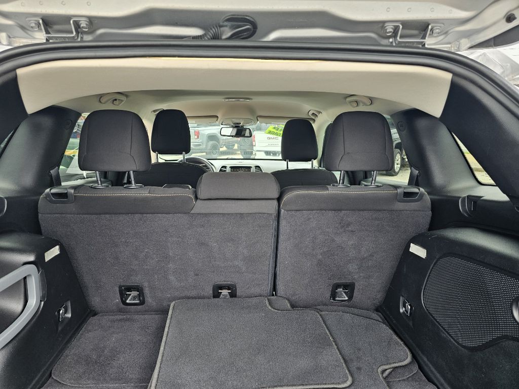 2016 Jeep Cherokee Image 24