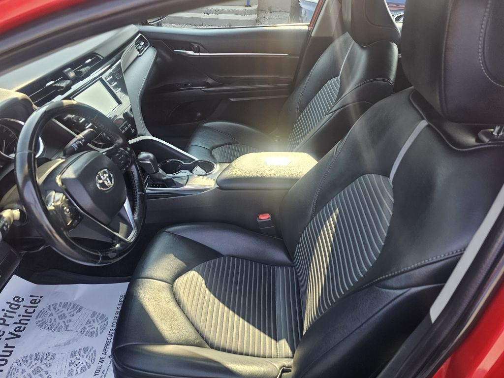 2020 Toyota Camry Image 9