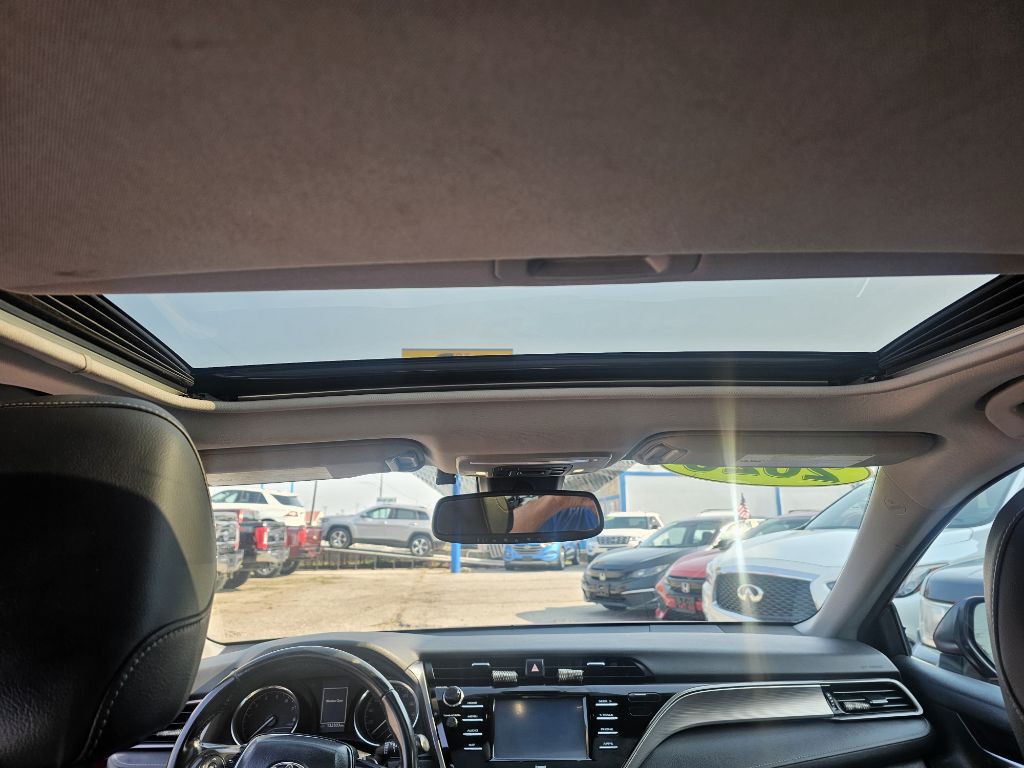 2020 Toyota Camry Image 13