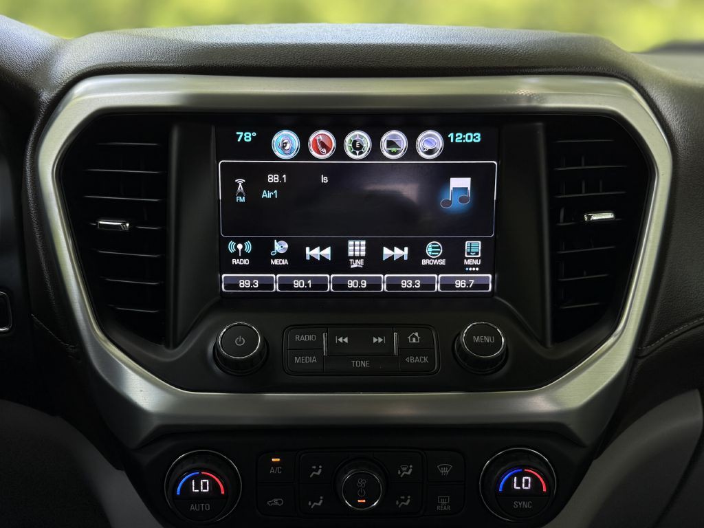 2018 GMC Acadia Image 10