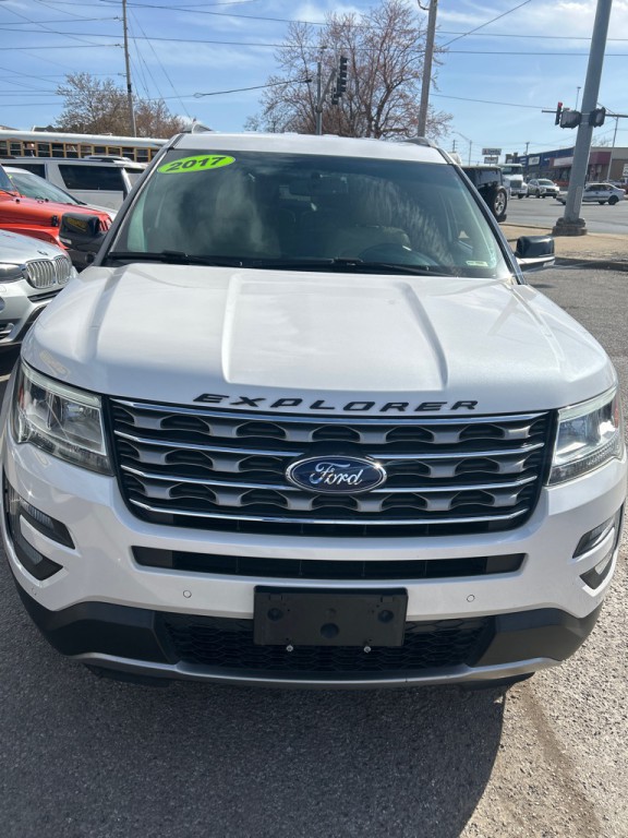 2017 Ford Explorer Image 3