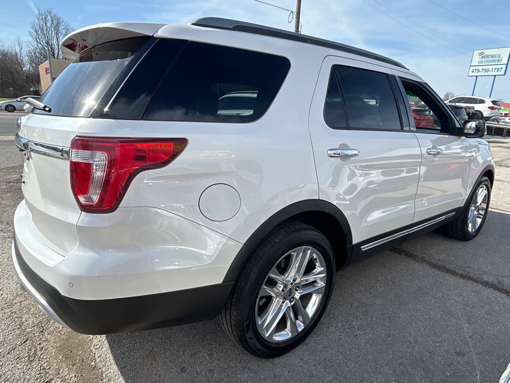 2017 Ford Explorer Image 6
