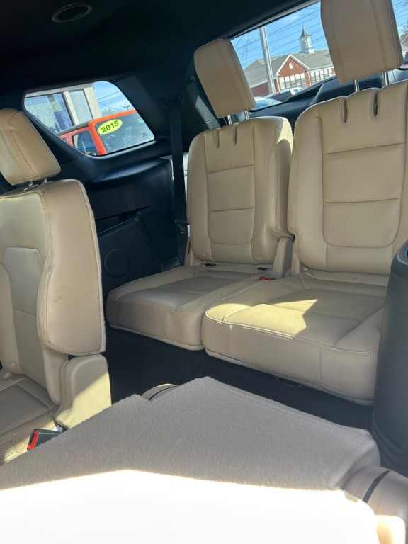 2017 Ford Explorer Image 12
