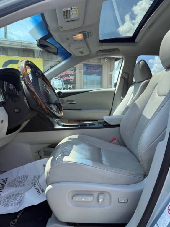 2011 Lexus RX Image 10