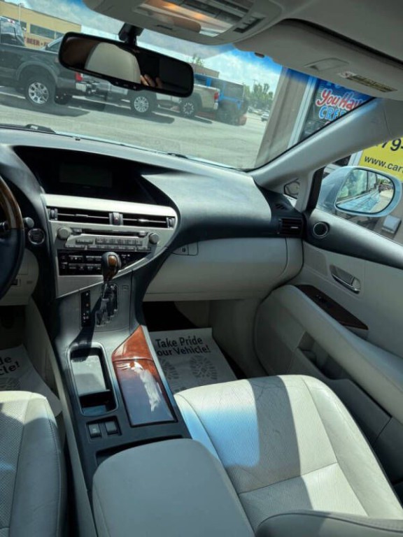 2011 Lexus RX Image 11