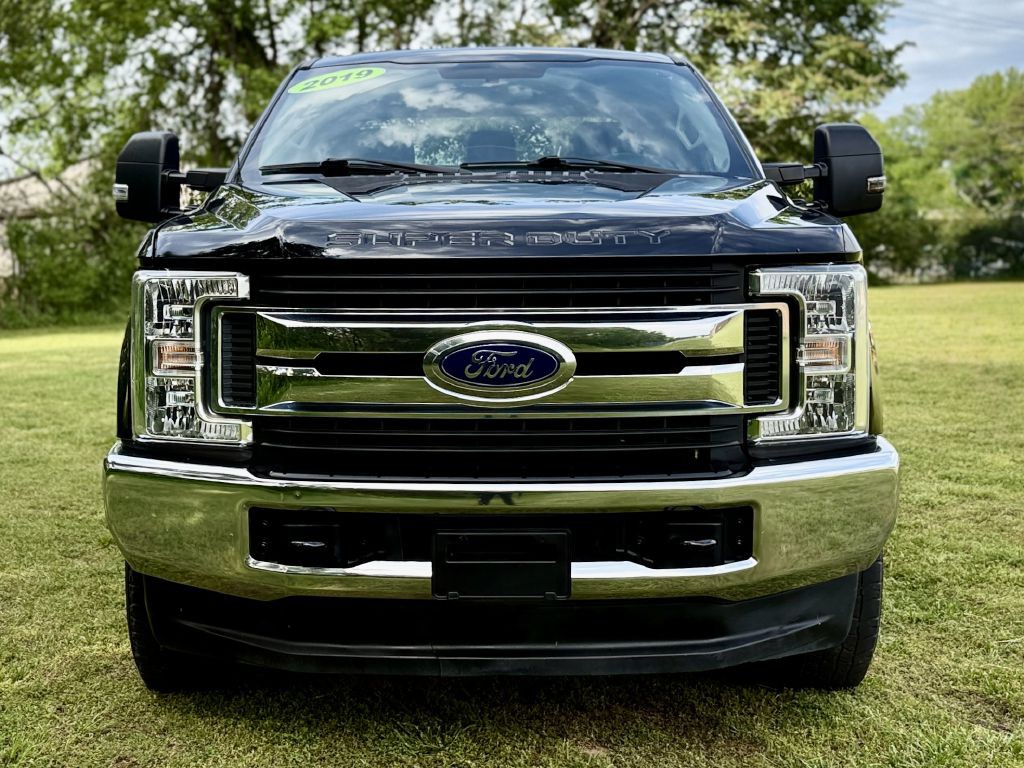 2019 Ford F-250 Image 2