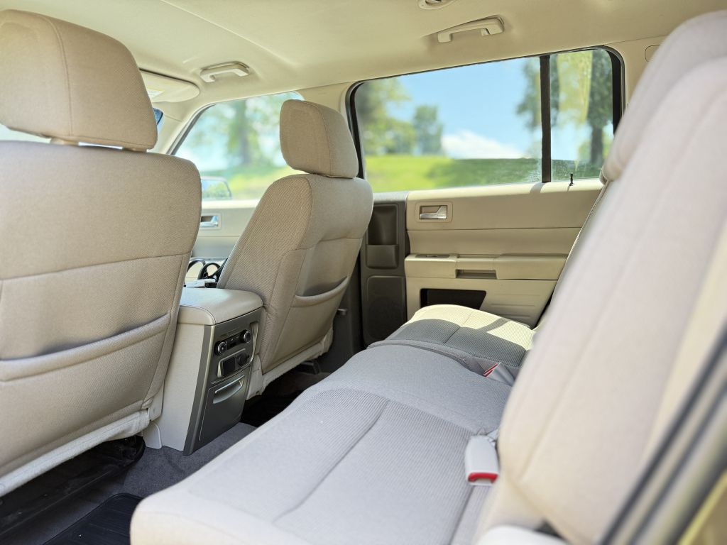 2011 Ford Flex Image 8