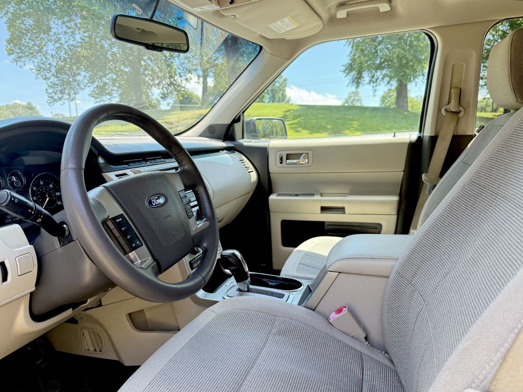 2011 Ford Flex Image 9