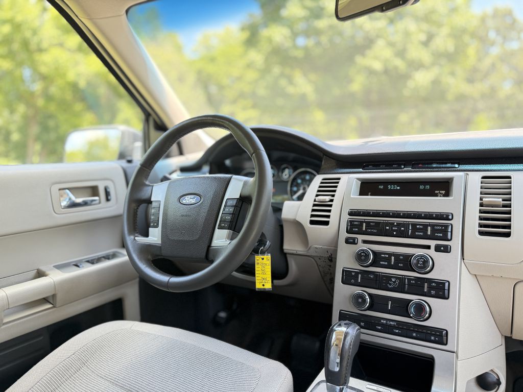 2011 Ford Flex Image 10