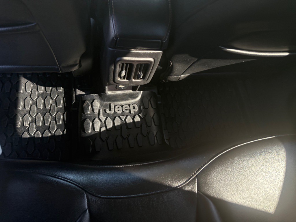 2021 Jeep Compass Image 3