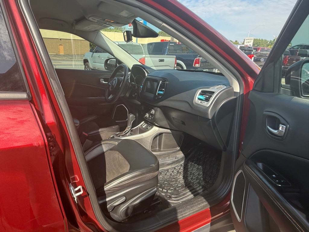 2021 Jeep Compass Image 10