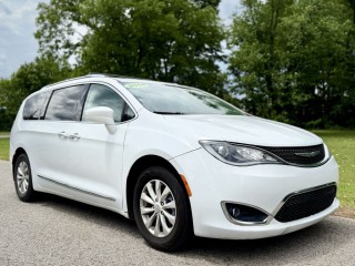 Image for 2018 Chrysler Pacifica Touring L ID: 6743713