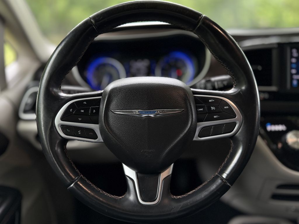 2018 Chrysler Pacifica Image 9