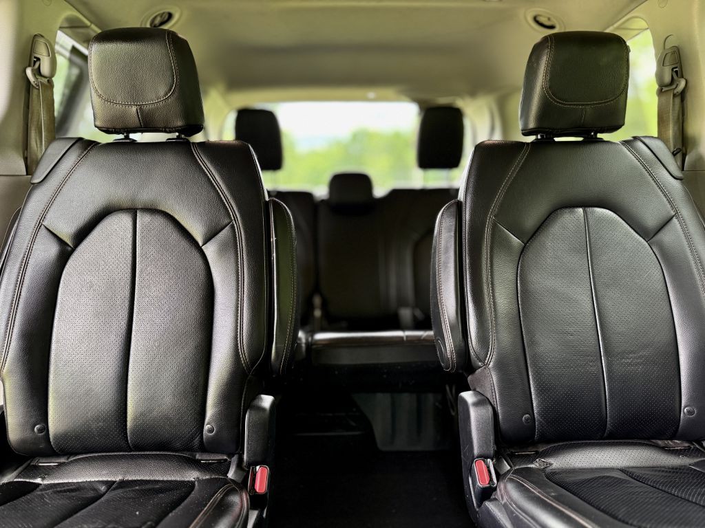 2018 Chrysler Pacifica Image 13