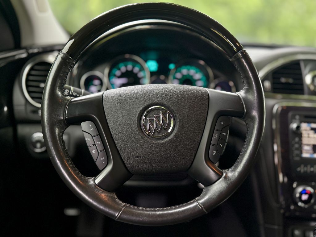 2017 Buick Enclave Image 8