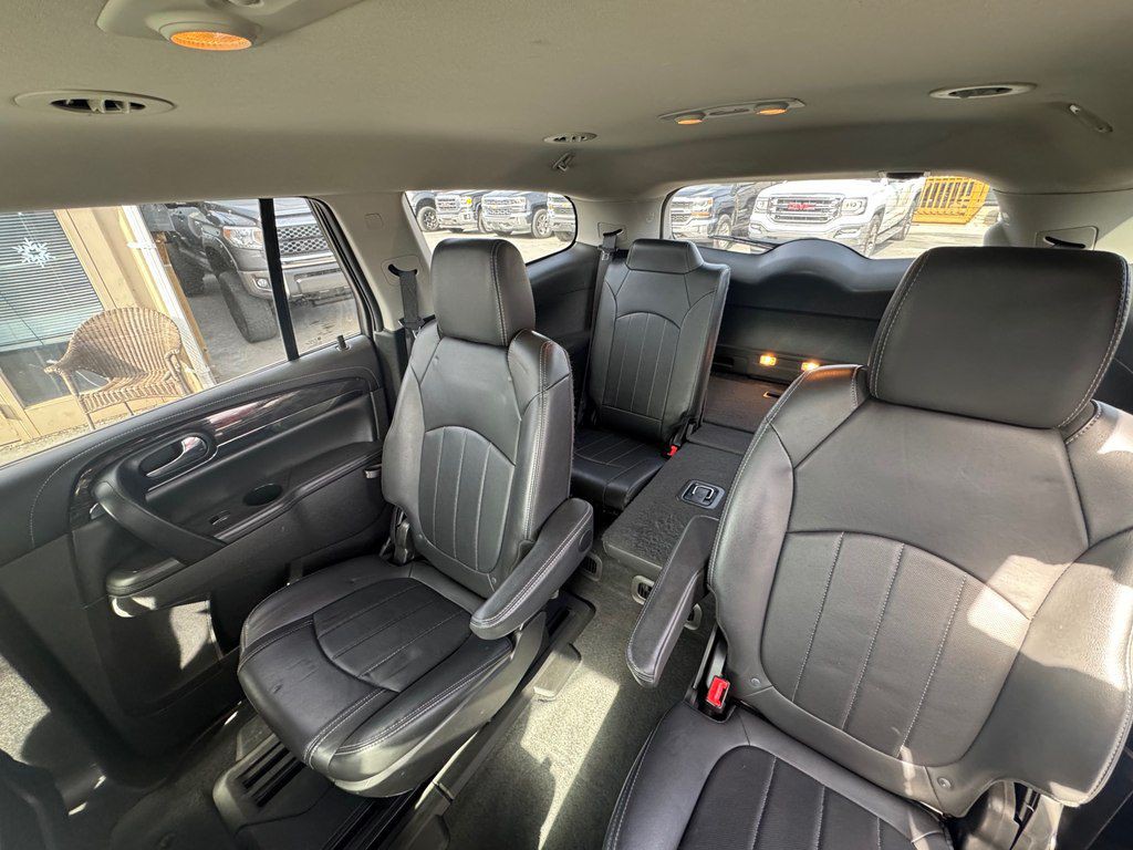 2017 Buick Enclave Image 10
