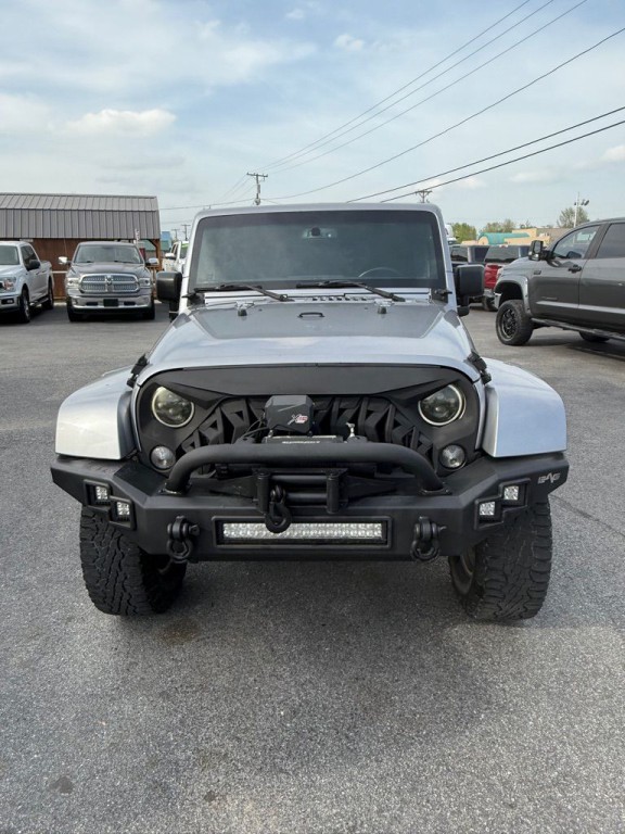 2017 Jeep Wrangler Unlimited Image 2