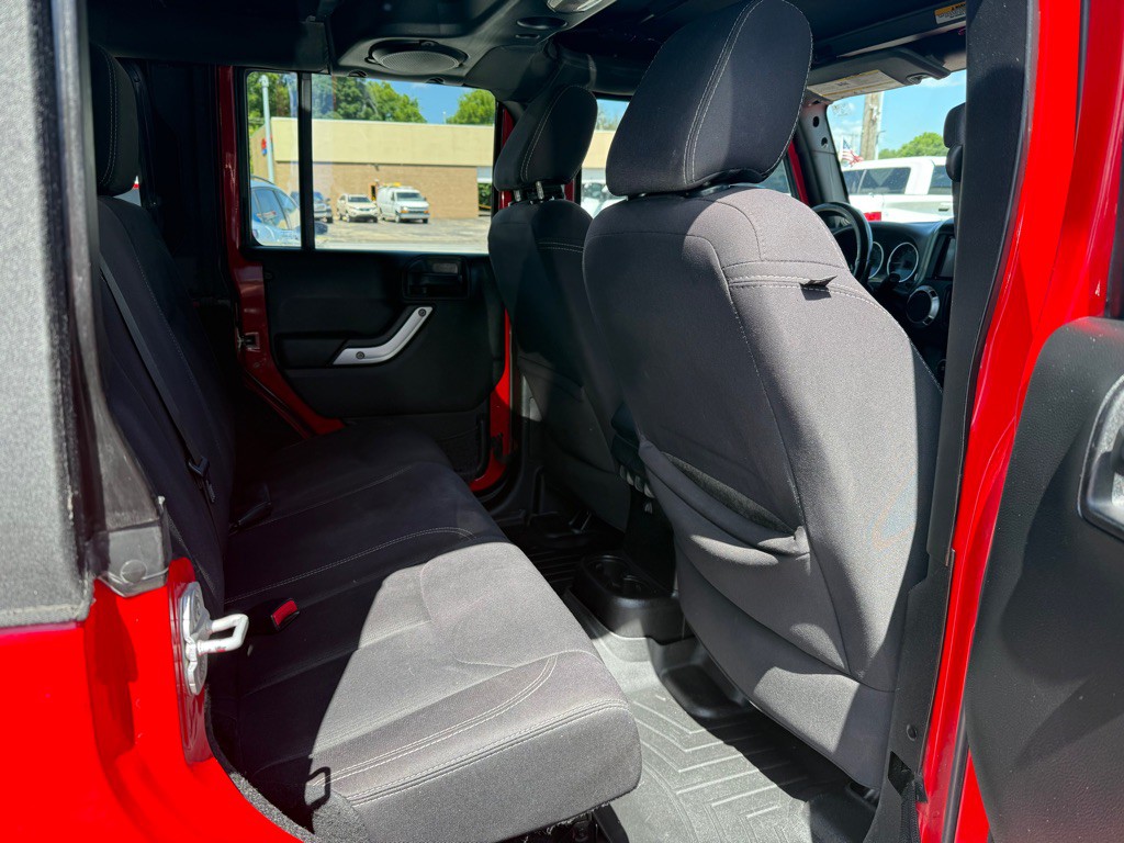 2013 Jeep Wrangler Unlimited Image 3