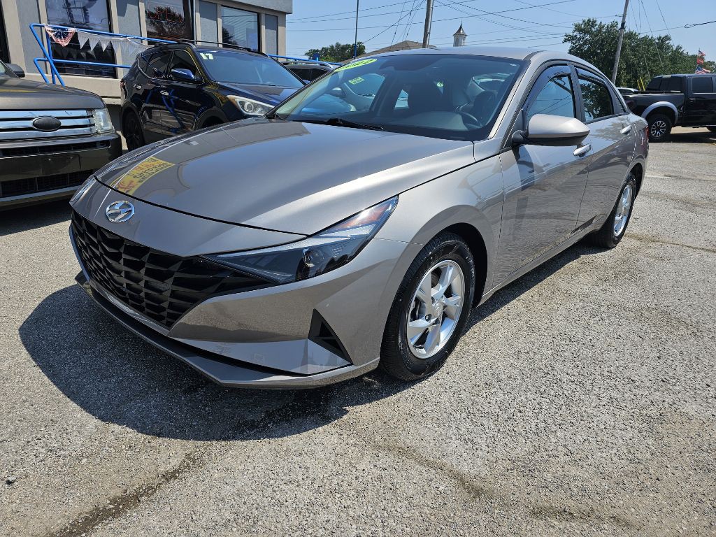 2022 Hyundai Elantra Image 1