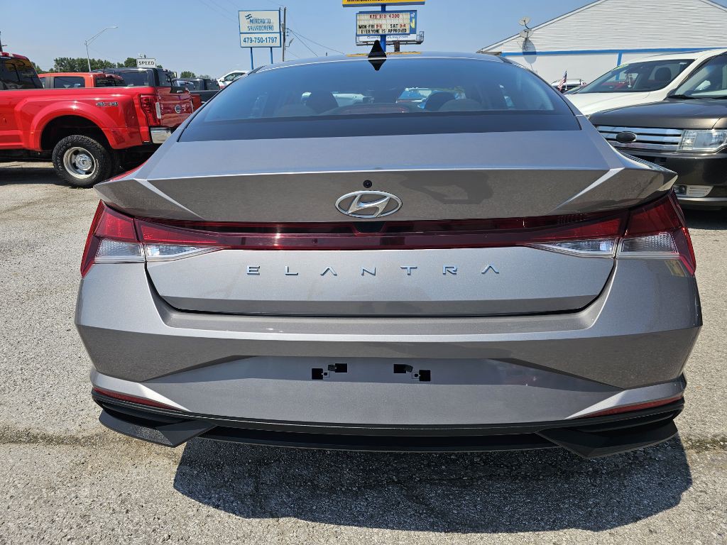 2022 Hyundai Elantra Image 6