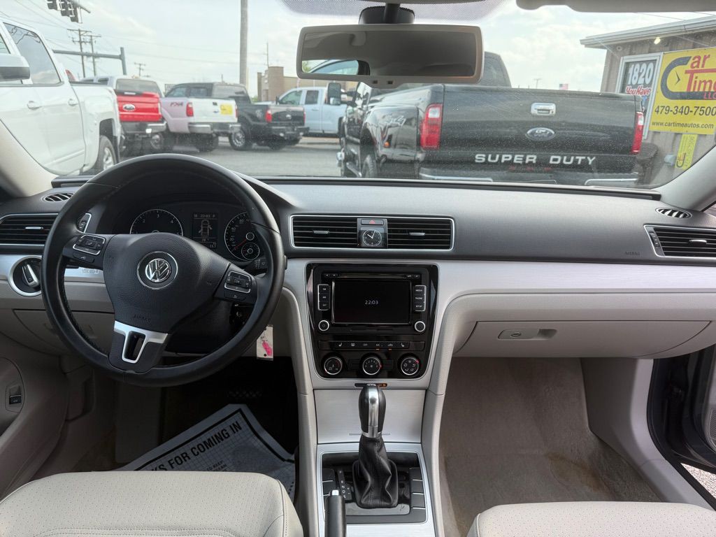 2013 Volkswagen Passat Image 7