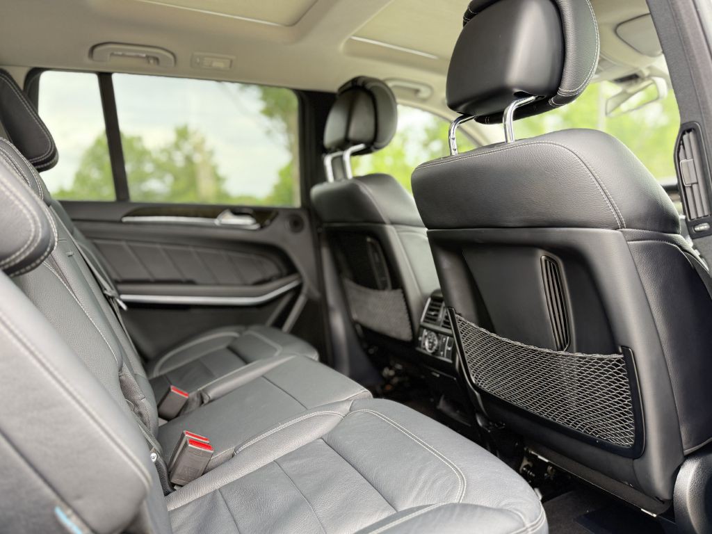 2015 Mercedes-Benz GL-Class Image 9