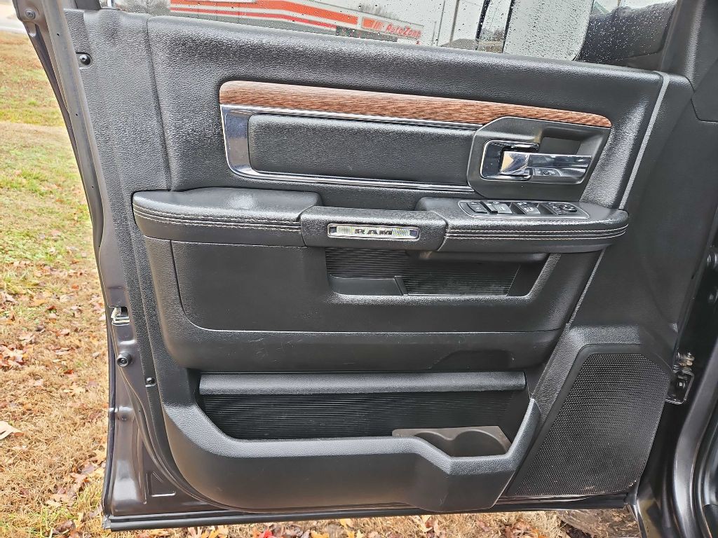 2018 RAM 3500 Image 9