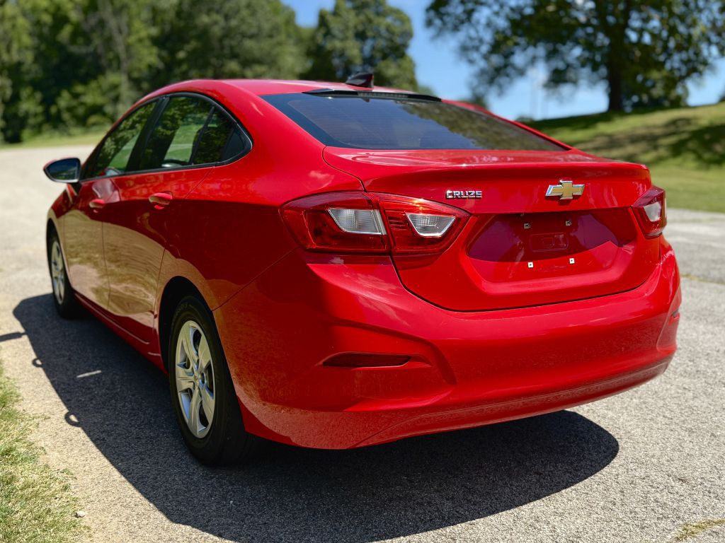 2017 Chevrolet Cruze Image 4