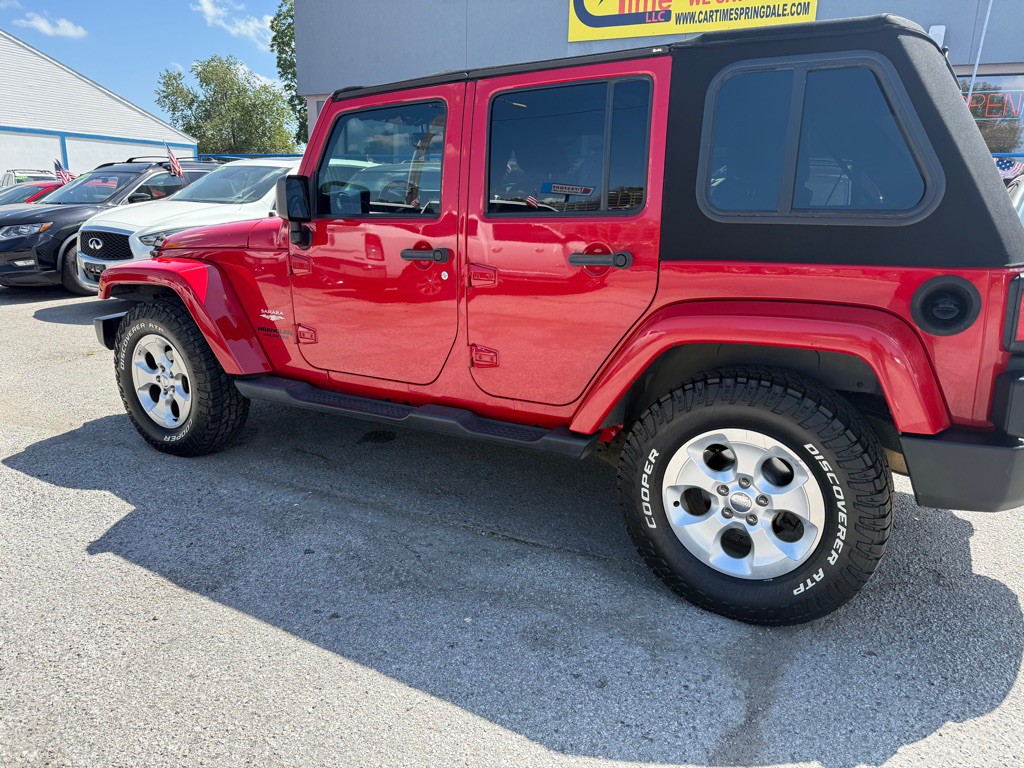 2013 Jeep Wrangler Unlimited Image 2