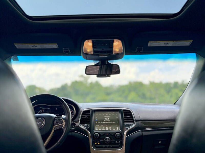 2015 Jeep Grand Cherokee Image 12