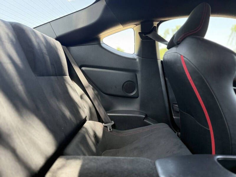 2016 Scion FR-S Image 9