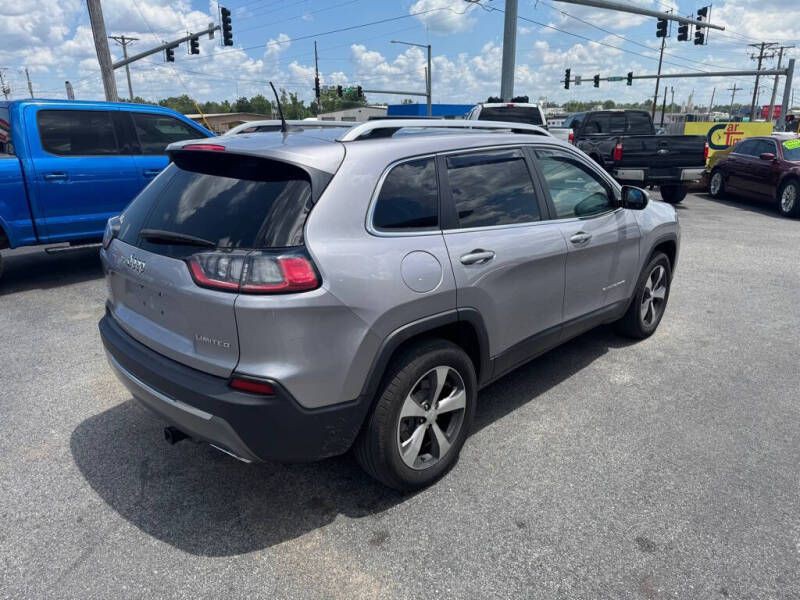 2019 Jeep Cherokee Image 7