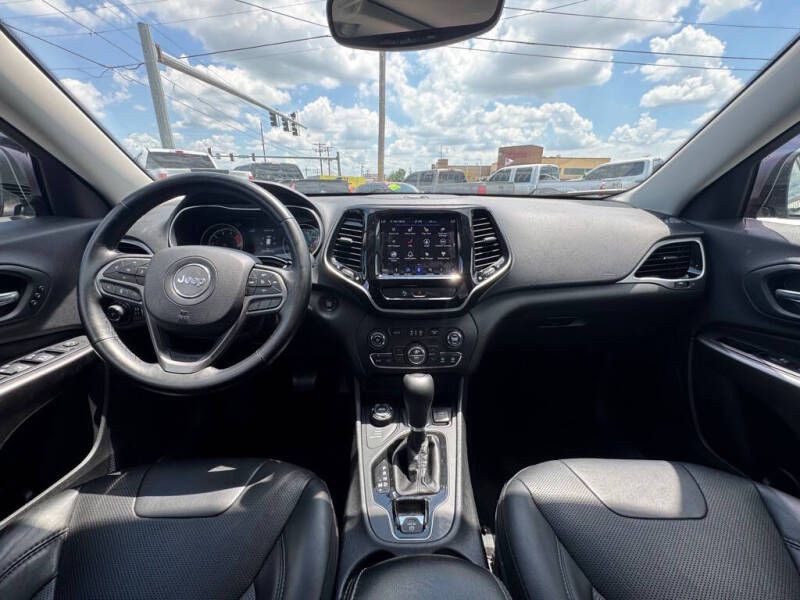 2019 Jeep Cherokee Image 11