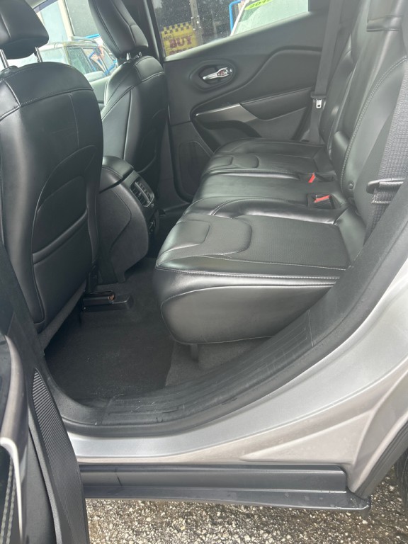 2019 Jeep Cherokee Image 22
