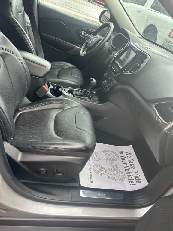 2019 Jeep Cherokee Image 25