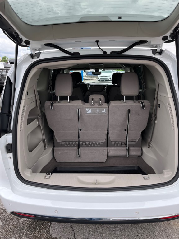2018 Chrysler Pacifica Image 10