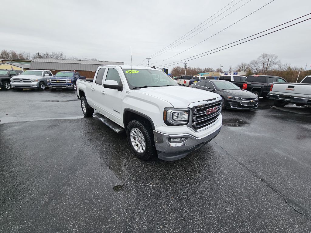 2017 GMC Sierra Image 1