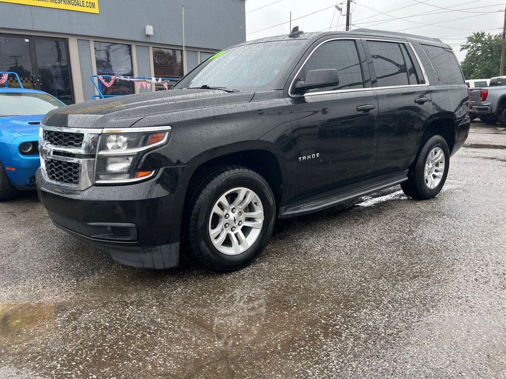 2017 Chevrolet Tahoe Image 2