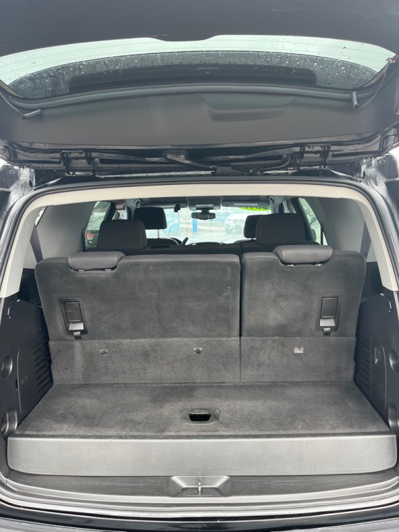 2017 Chevrolet Tahoe Image 9