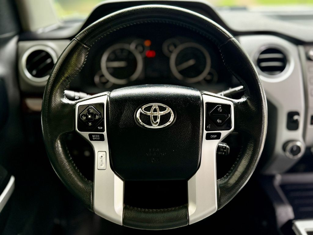 2017 Toyota Tundra Image 10