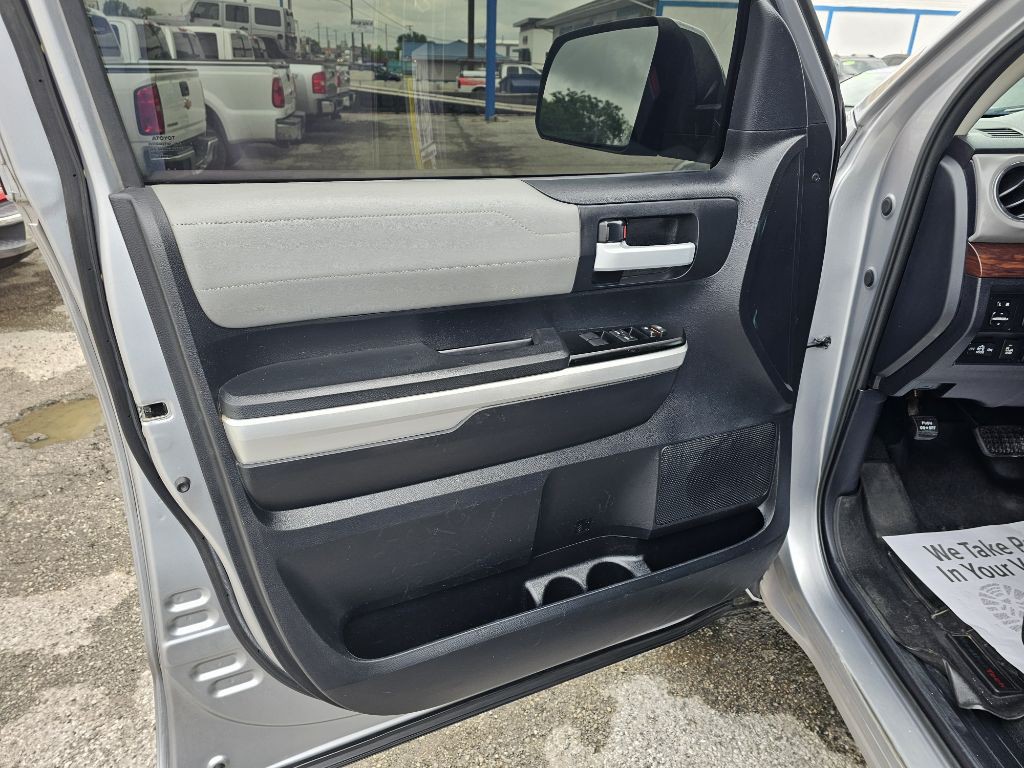 2017 Toyota Tundra Image 16