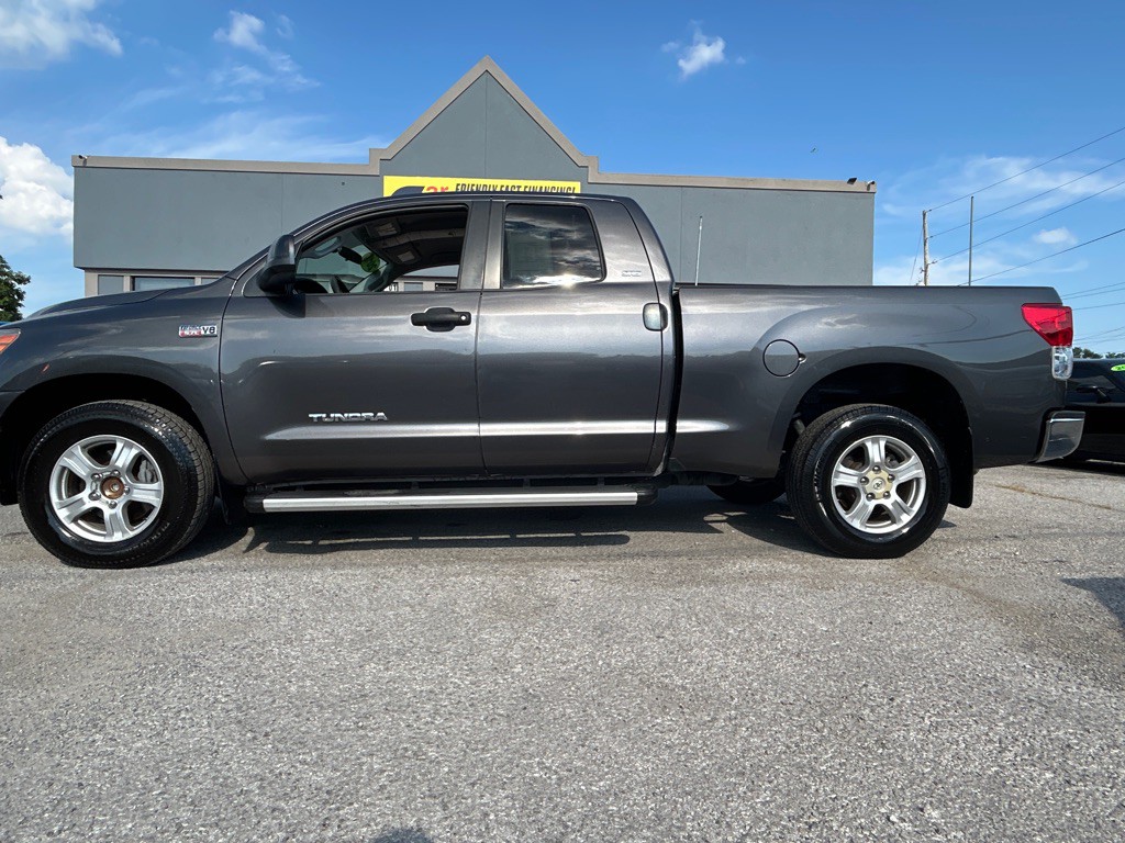 2011 Toyota Tundra Image 1